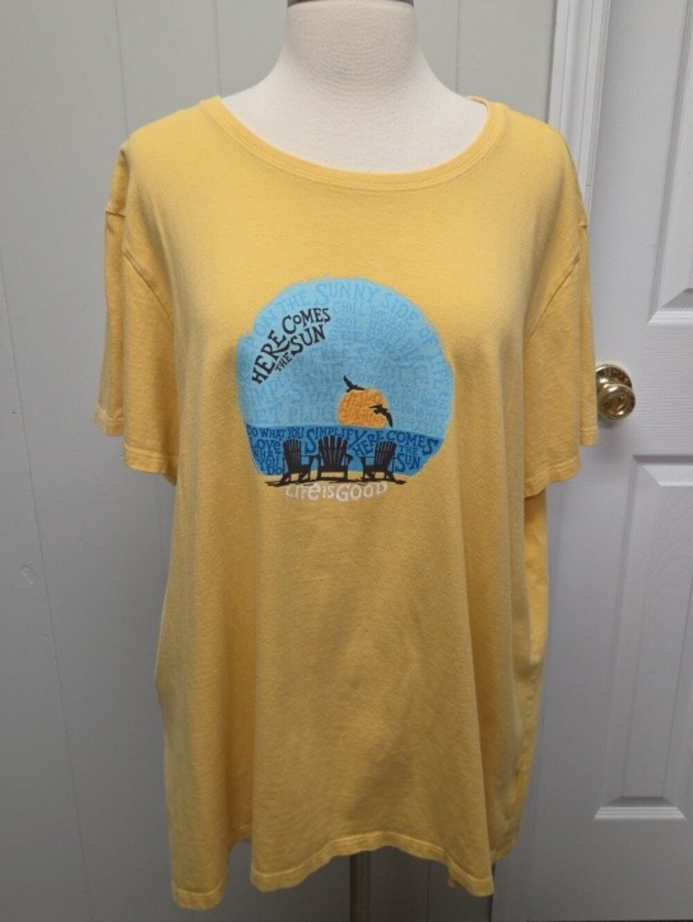 Life Is Good Yellow Tee with Blue Surf Graphic XXL Here Comes The Sun I